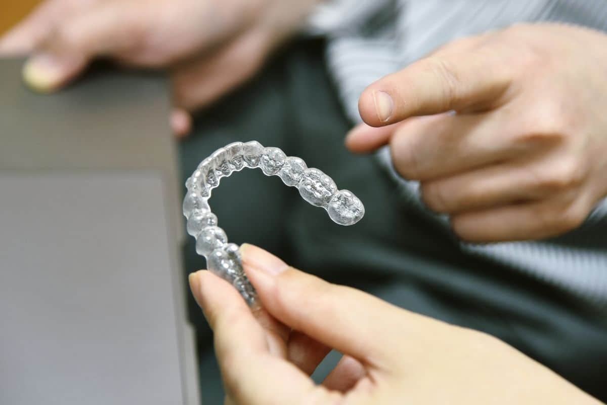 elfbar elfa master akku Can You Vape With Retainers In? Risks and Orthodontist Advice - Mr Fog main image 0